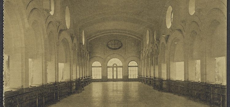 De grote zaal van het aquarium in de Antwerpse Zoo rond 1900, op een prentbriefkaart uit die tijd