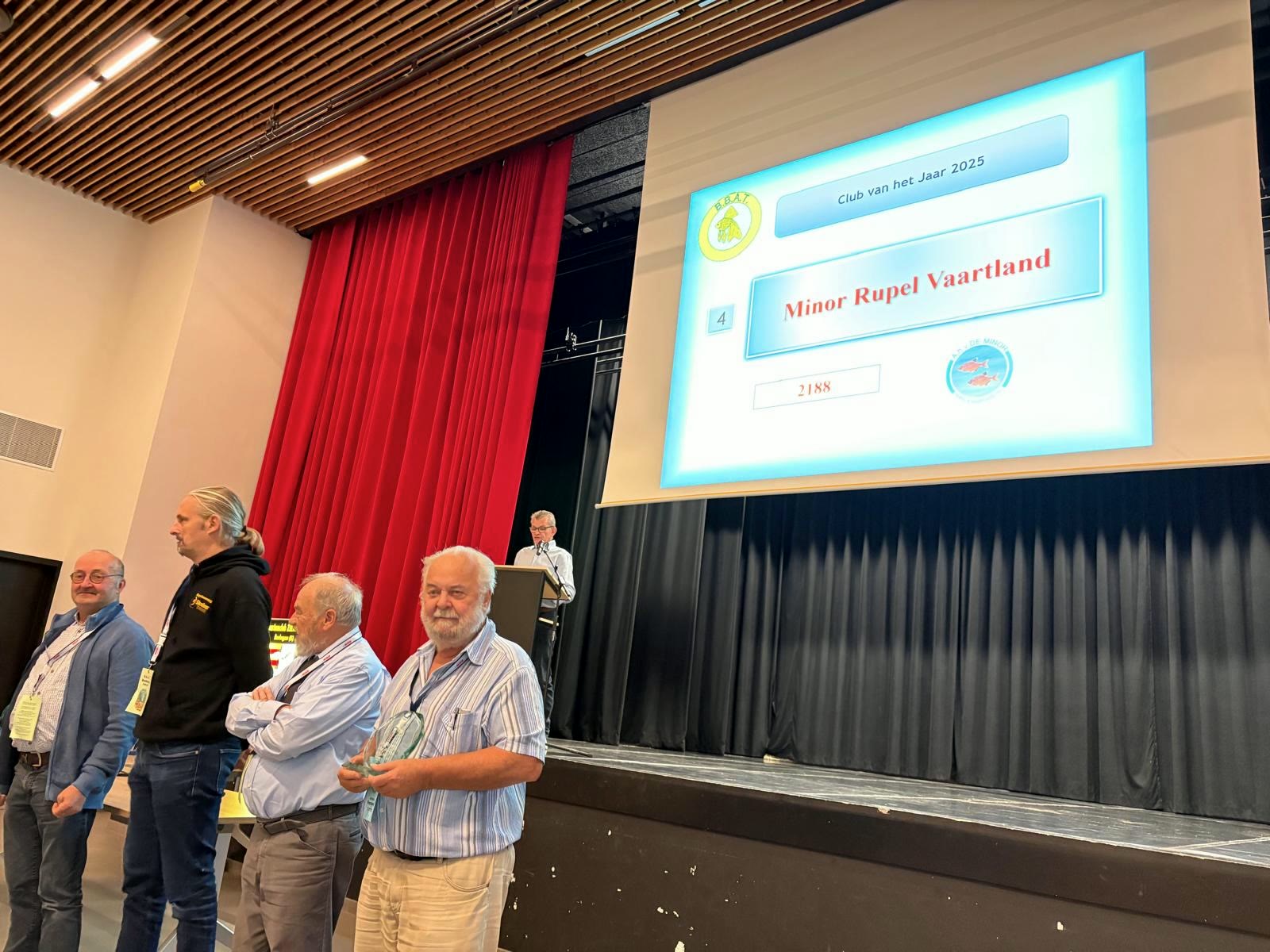 De Minor Rupel-Vaartland neemt zijn prijs in ontvangst